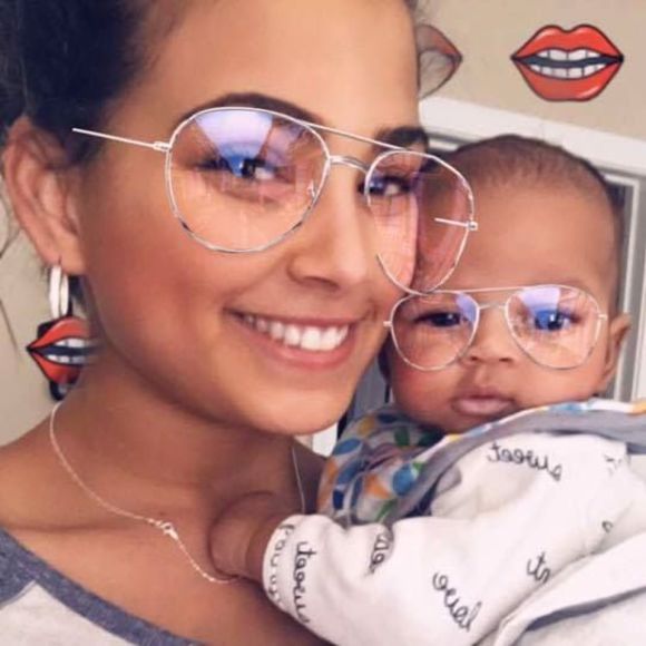 Meet your Posher, Danielle - Picture 1 of 1